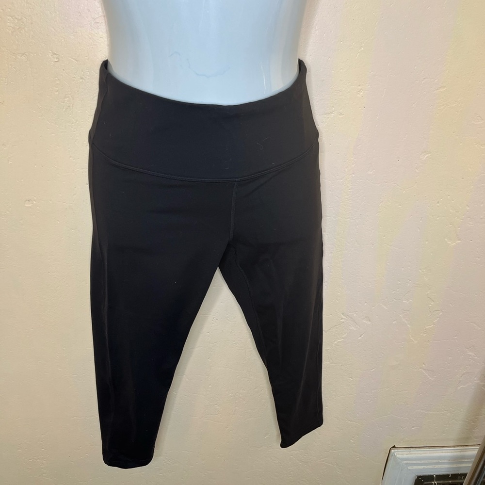 Prana Orang Capri leggings, black medium in EUC
